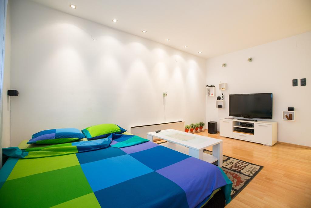 Eazzynight Center Apartment Zágráb Szoba fotó